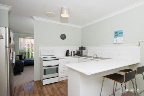 Property photo of 6 Bakeri Circuit Warabrook NSW 2304