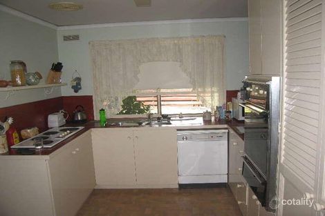 Property photo of 6 Cheriton Drive Strathdale VIC 3550
