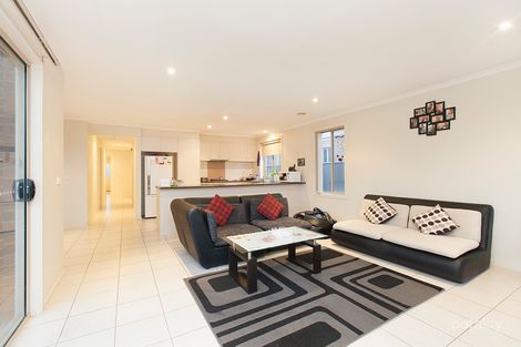 Property photo of 54 Duncombe Park Way Deer Park VIC 3023