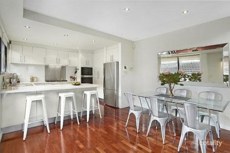 Property photo of 2/81 Ormond Esplanade Elwood VIC 3184
