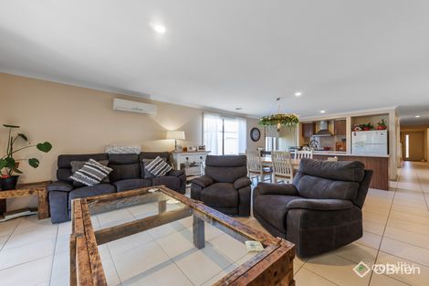 Property photo of 15 Baranello Crescent Cranbourne East VIC 3977