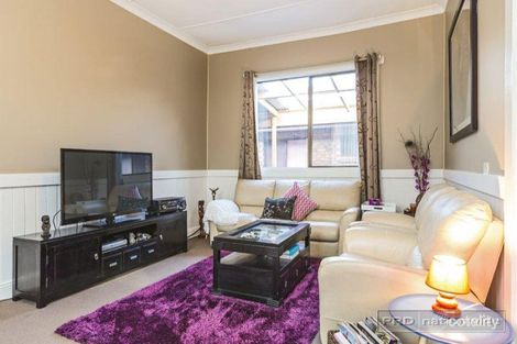 Property photo of 57 Roe Street Mayfield NSW 2304