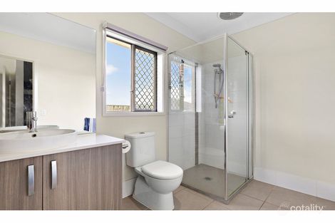 Property photo of 5 Wicker Road Park Ridge QLD 4125