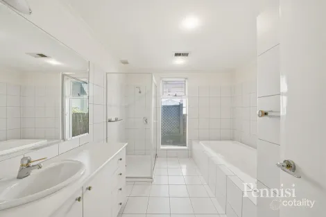 Property photo of 19 Hedderwick Street Essendon VIC 3040