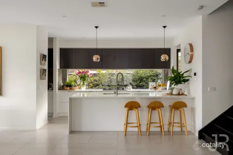 Property photo of 21 Tree View Lane Narre Warren North VIC 3804