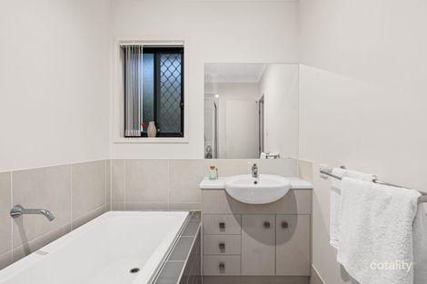 Property photo of 17 Mount Barney Crescent Park Ridge QLD 4125