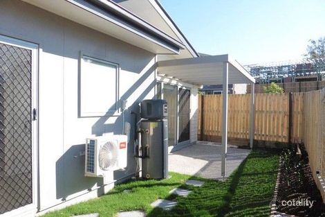 Property photo of 10 Savanna Gardens Pimpama QLD 4209