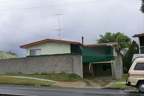 25 Ridgeway Ave, Southport, QLD 4215