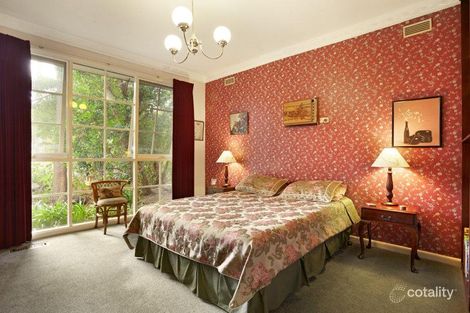 Property photo of 2 Handel Court Blackburn VIC 3130