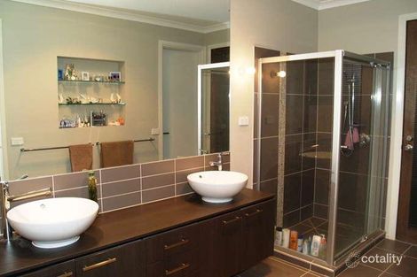 Property photo of 10 Transit Place Tarneit VIC 3029