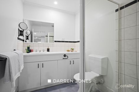 Property photo of 4 Loomai Close Greensborough VIC 3088