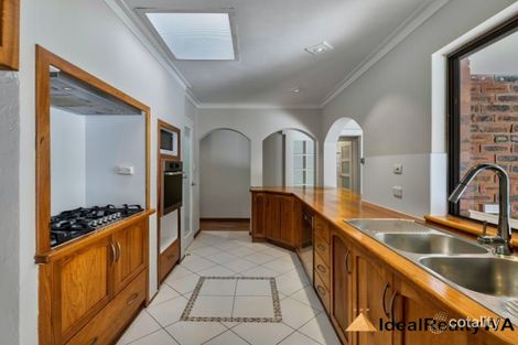 Property photo of 20 Hartung Way Bull Creek WA 6149