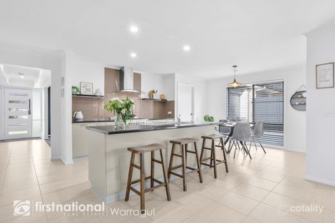 Property photo of 32 Vincent Boulevard Trafalgar VIC 3824