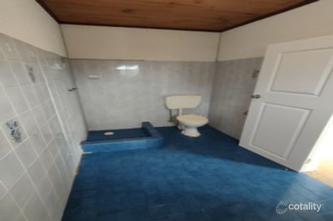 Property photo of 9 Lake Entrance Road Oak Flats NSW 2529