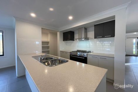 Property photo of 27 Headland Way Inverloch VIC 3996