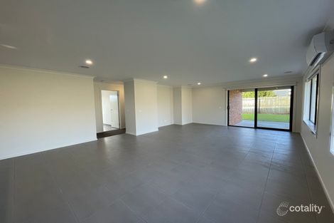 Property photo of 27 Headland Way Inverloch VIC 3996