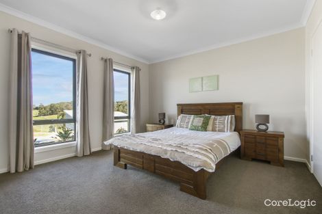 Property photo of 13 Riviera Court Lakes Entrance VIC 3909