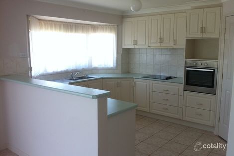 Property photo of 5 Rees Close Drouin VIC 3818