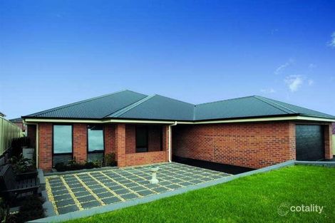 24 Bowerbird St, Maryland, NSW 2287