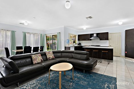 Property photo of 32 Birriwa Circuit Mount Annan NSW 2567