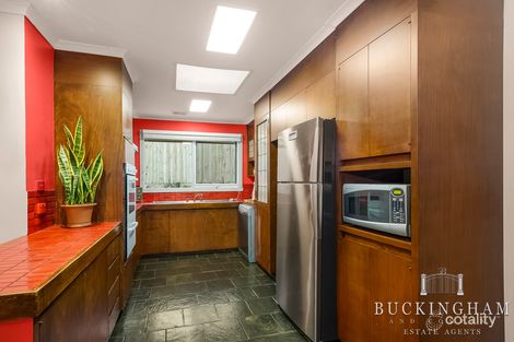 Property photo of 15 Nungeroo Court Eltham North VIC 3095