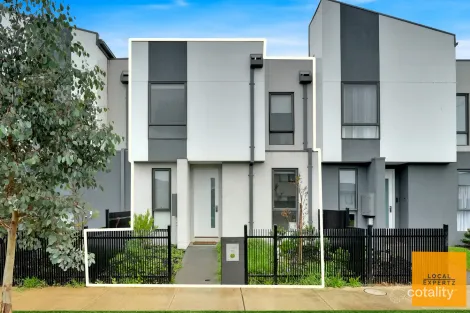 13 Glenrothes St, Strathtulloh, VIC 3338