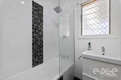 Property photo of 4 Stakes Crescent Elizabeth Downs SA 5113
