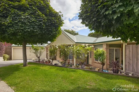 Property photo of 1/5 Karrala Court Drouin VIC 3818