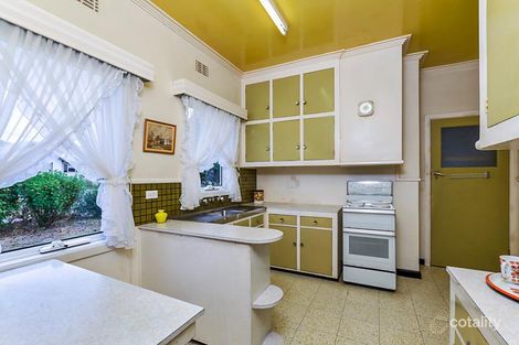 Property photo of 3 Highview Parade Hamlyn Heights VIC 3215