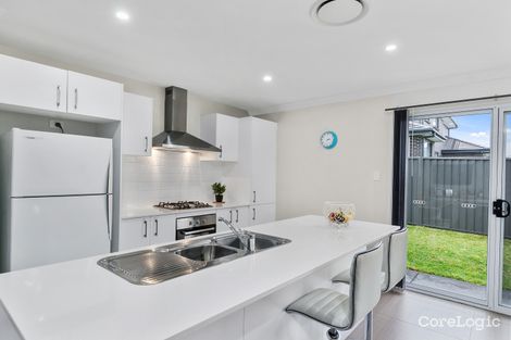 Property photo of 28 Flemmings Crescent Horsley NSW 2530