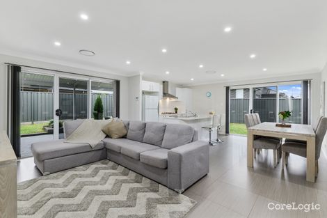 Property photo of 28 Flemmings Crescent Horsley NSW 2530