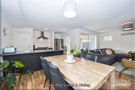 Property photo of 16 Vitrinella Avenue Jindalee WA 6036