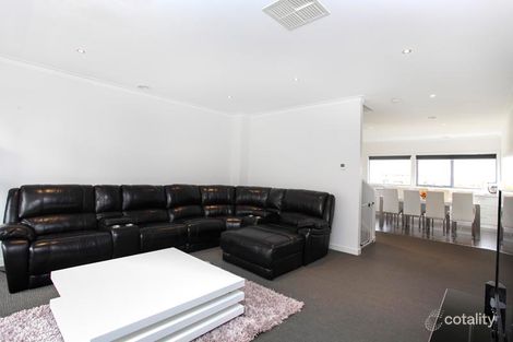 Property photo of 5/69-77 Lancefield Drive Caroline Springs VIC 3023