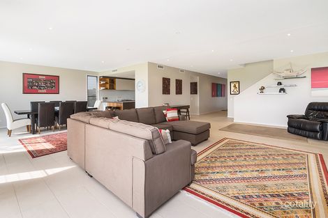 Property photo of 20 Edgewood Place Magenta NSW 2261