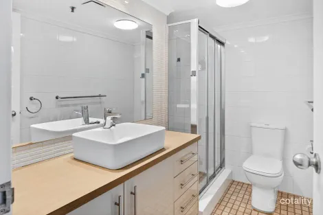 Property photo of 25C/30 Laycock Street Surfers Paradise QLD 4217