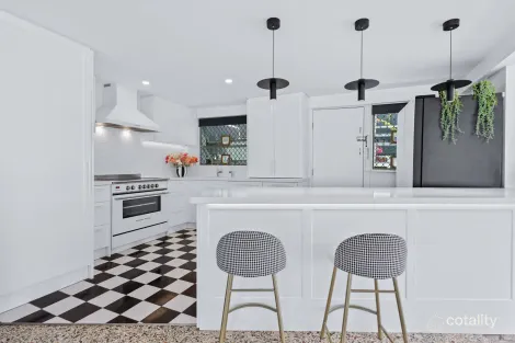 Property photo of 1/29 Tarcoola Crescent Surfers Paradise QLD 4217