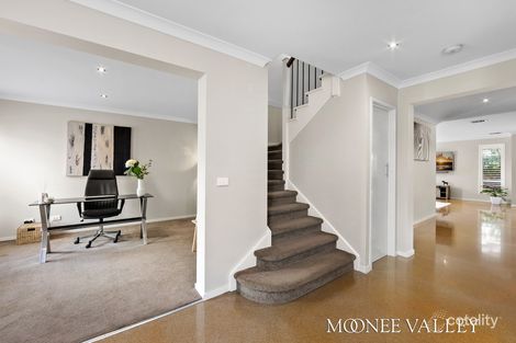 Property photo of 7 Brack Place Caroline Springs VIC 3023
