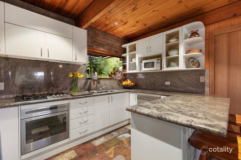 Property photo of 18 Elysee Court Strathmore Heights VIC 3041