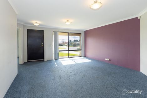 Property photo of 9 Fruit Tree Crescent Forrestfield WA 6058