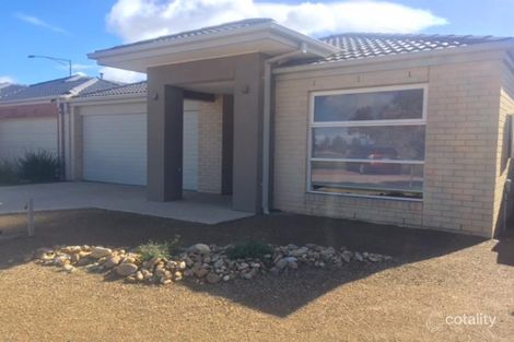 42 Atkinson Cl, Point Cook, VIC 3030