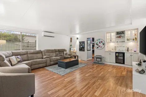 Property photo of 8 Shannon Close Kincumber NSW 2251