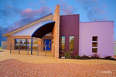 99 Fairway Gardens Rd, Thurgoona, NSW 2640