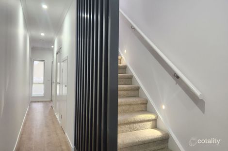 Property photo of 33 Fisken Way Keilor Downs VIC 3038