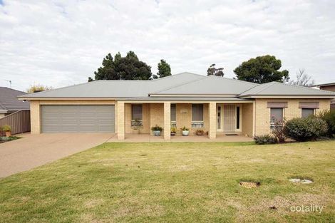 18 Barrington St, Tatton, NSW 2650