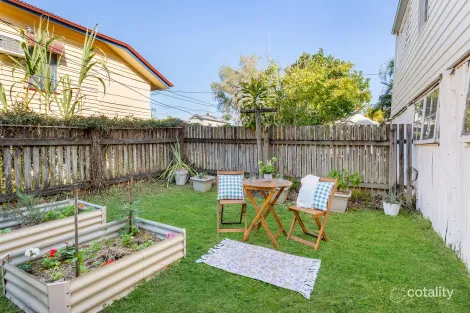 Property photo of 17 Kirkellen Street Berserker QLD 4701