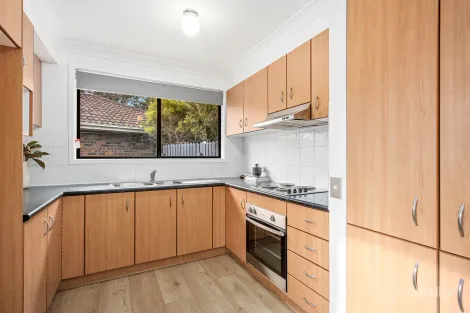 Property photo of 15 Fraser Crescent Albion Park NSW 2527