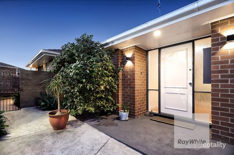 Property photo of 8 Convery Court Gladstone Park VIC 3043