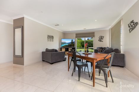 Property photo of 16 Lorikeet Avenue Epsom VIC 3551