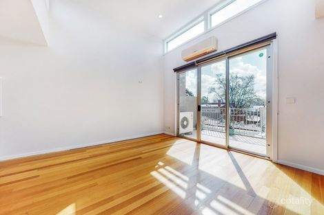 Property photo of 7/30 Pin Oak Crescent Flemington VIC 3031