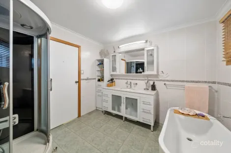 Property photo of 112 Railway Parade Pascoe Vale VIC 3044